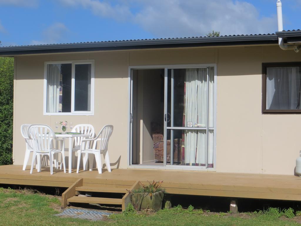 Big Bay Holiday Park Awhitu Habitación foto